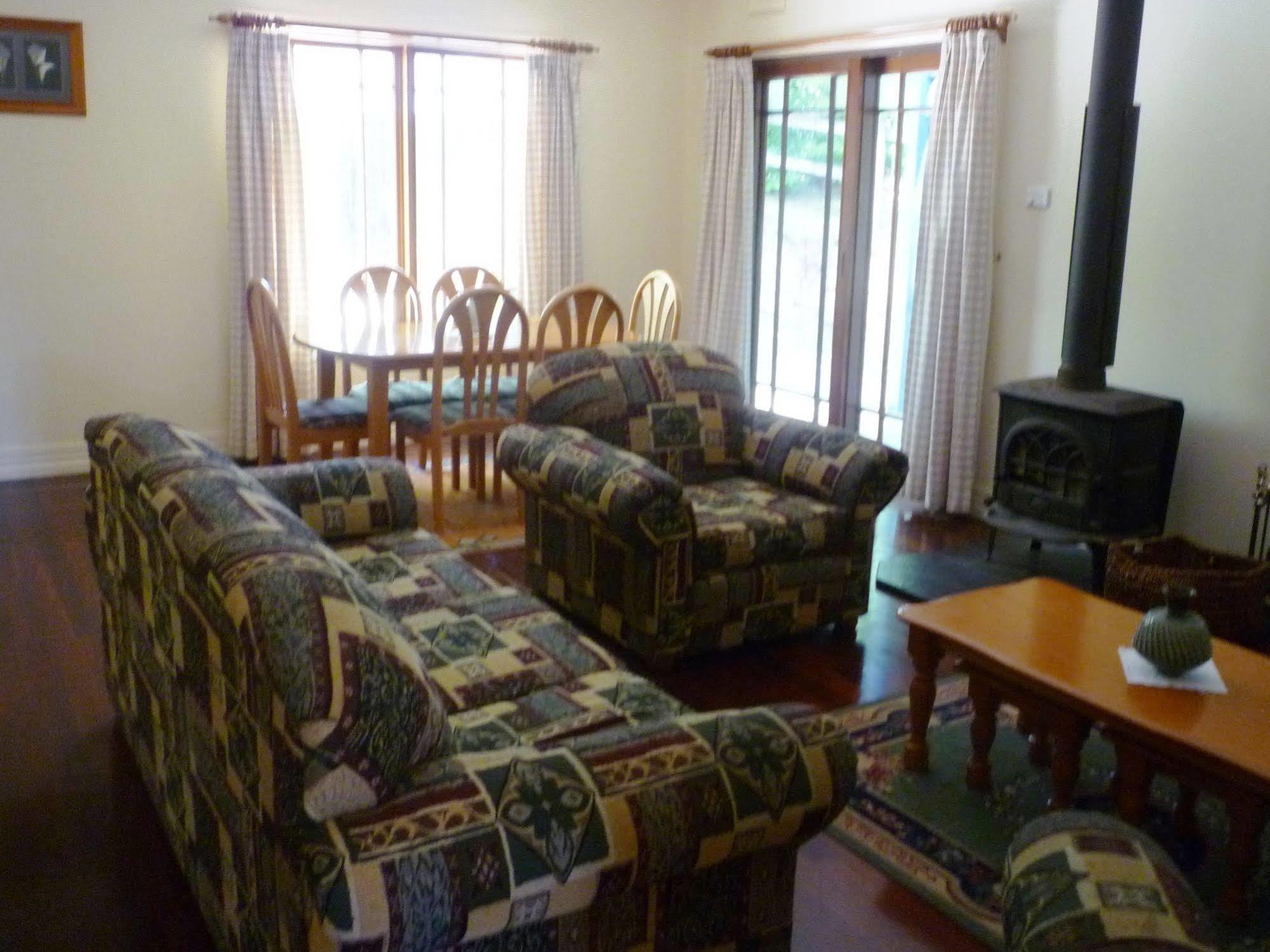 Whispering Pines Cottages Wentworth Falls Buitenkant foto